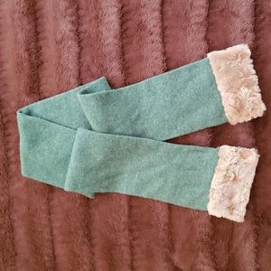 Soft scarf by April Cornell 2000